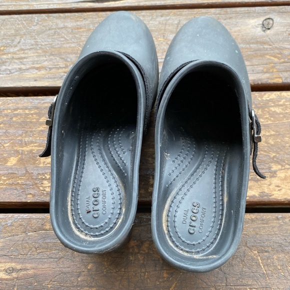 Crocs Sarah dual black slip on heeled clogs - Picture 3 of 5